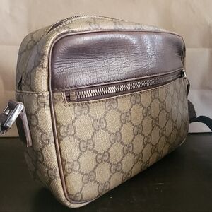 Authentic Gucci Vintage Brown GG Suprenr Crossbody Tote Shoulder Handbag Bag